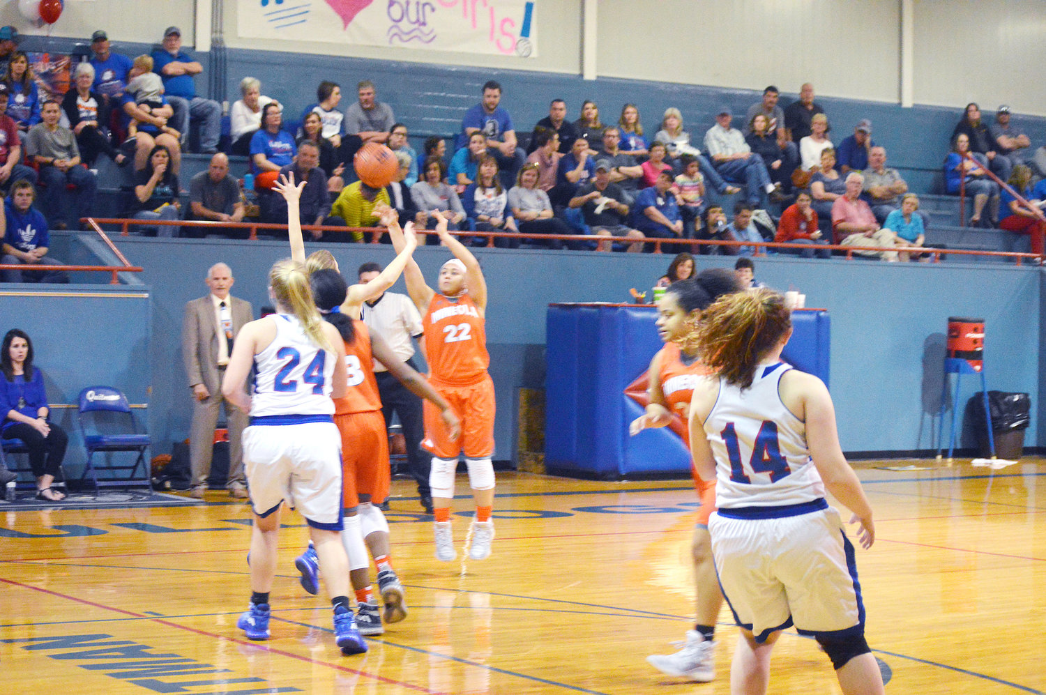 Mineola’s Bri McCalla (22) hits on a three-point shot. She had a game high 22 points in Mineola’s win over Quitman last Tuesday night. (Monitor photo by Larry Tucker)