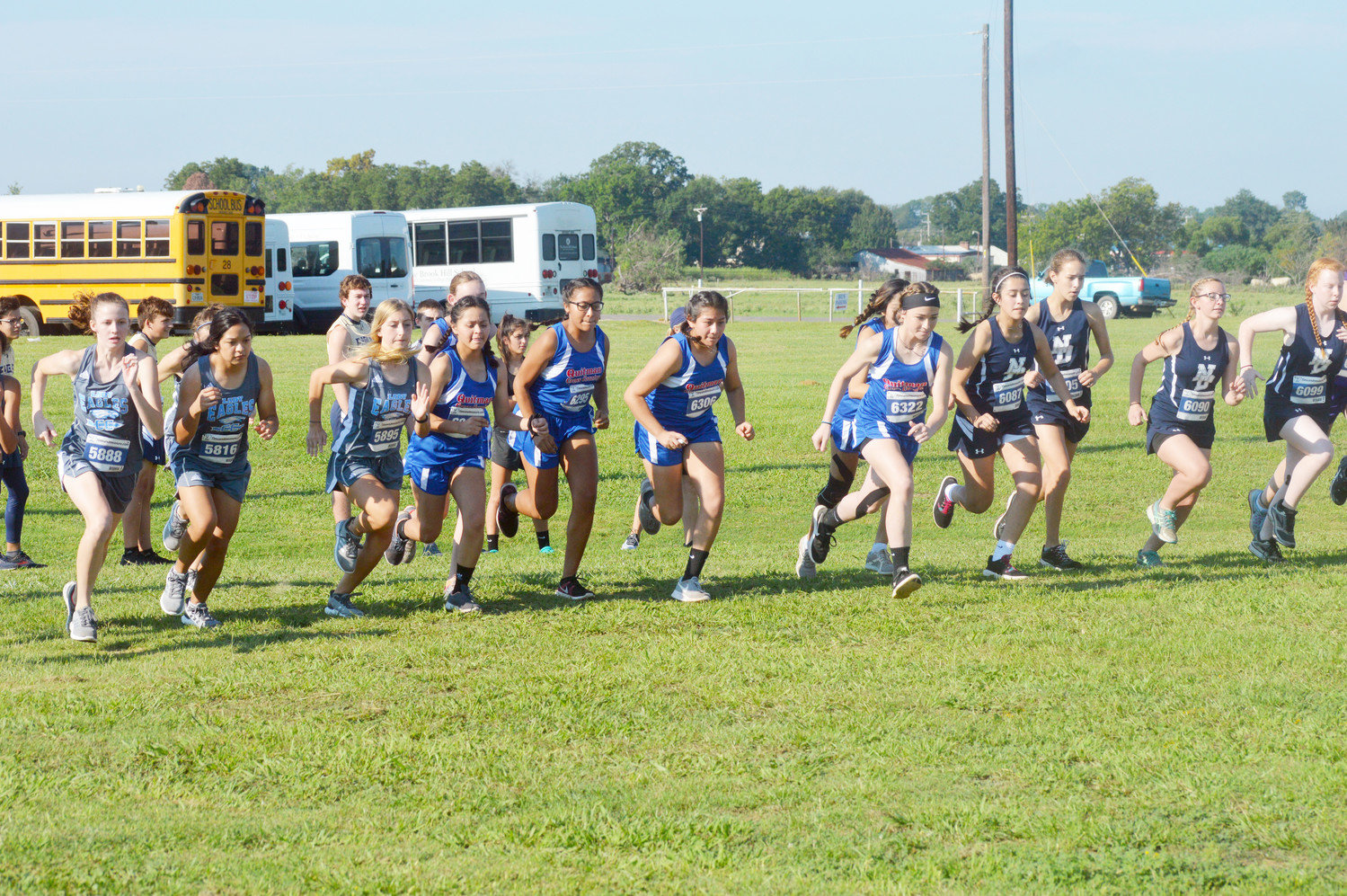 And they are off! There were 13 cross country teams at the Frist Annual Quitman cross country meet last Thursday. (Monitor photos by Larry Tucker)